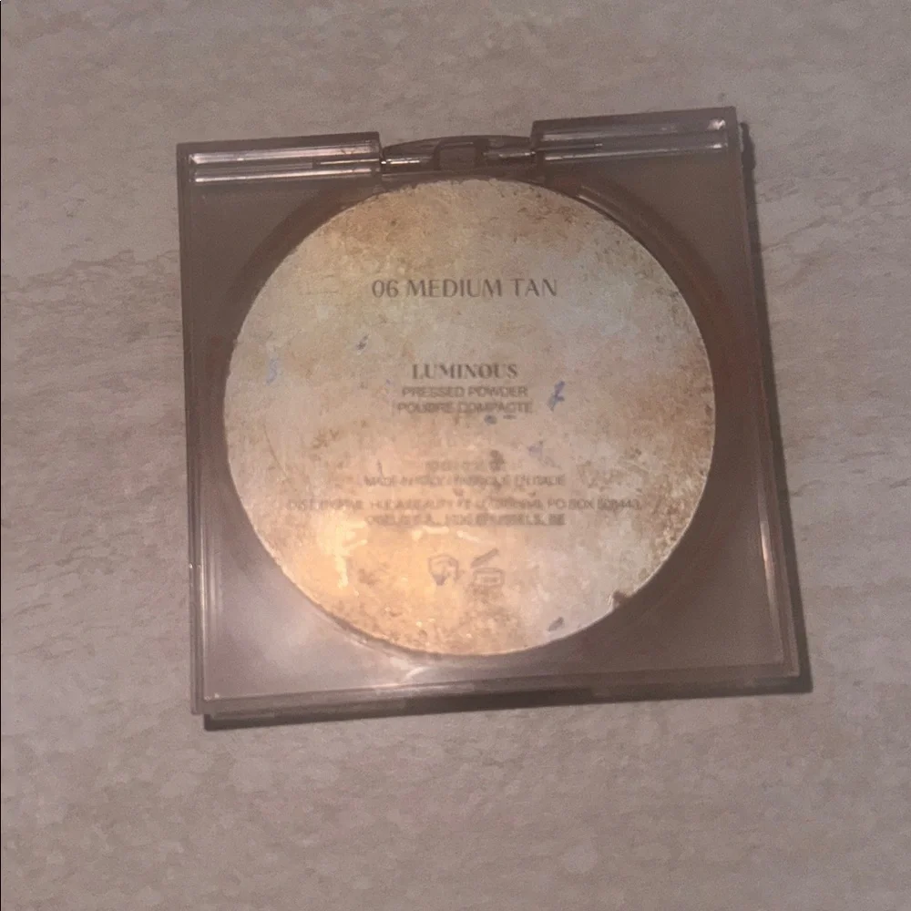 Glowish Nude Face Balm by Huda